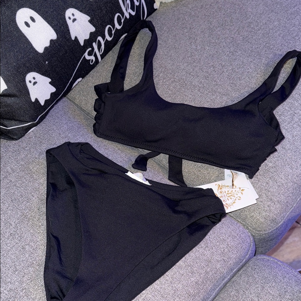 BECCA women’s  standard line scoop bikini set